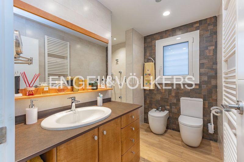 Foto e39a70f3-9630-4d62-9003-f01c83402d85. Casa amb calefacció aparcament a Vacarisses
