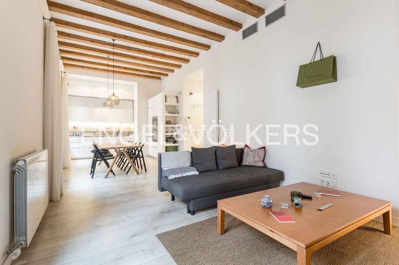Foto 86181688-e7ad-405a-a42b-86e540866e12. Loft amb calefacció a Raval Barcelona