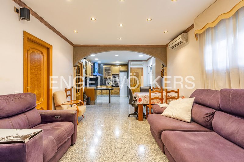 Foto 46c89869-333a-419b-b3e9-98a1715426d3. Casa amb calefacció piscina a Polinyà