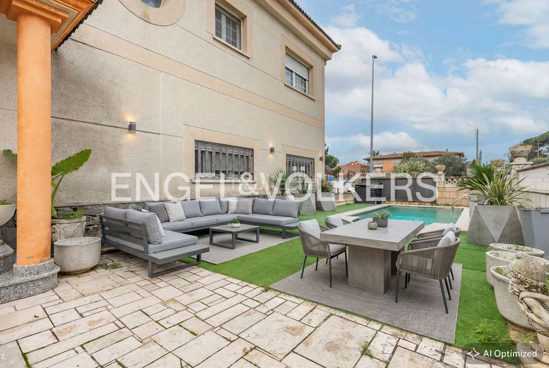 Foto 5e4874d7-b2f3-4656-96b2-32454f426a65. Casa amb calefacció piscina a Polinyà