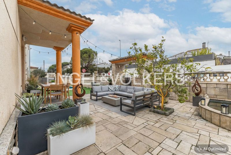 Foto 98f2124e-9c85-4d27-88f7-977145419443. Casa amb calefacció piscina a Polinyà