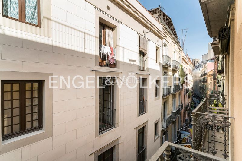 Foto 10d60e13-a925-4487-851f-2b4431aa79ad. Pis amb calefacció a Raval Barcelona