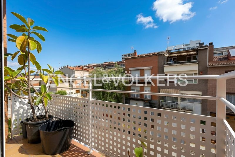Foto f1412119-fa95-4c59-b0c1-40a667537497. Dúplex amb calefacció aparcament a Zona Esportiva Terrassa