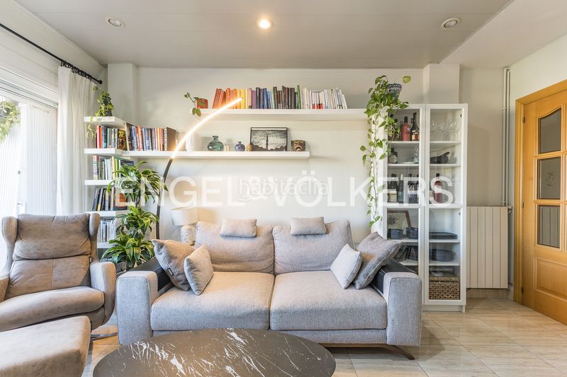 Foto 04f00e68-22fb-44ce-8ea7-b0a3ae4fd5c5. Ático exclusivo ático con vistas a montaña en Font de la Guatlla, lujo y comodidad en el corazón de la ciudad en Barcelona