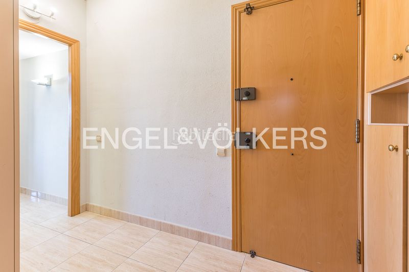 Foto 3d59a45c-bf8b-4121-931d-c1516afeba98. Ático exclusivo ático con vistas a montaña en Font de la Guatlla, lujo y comodidad en el corazón de la ciudad en Barcelona