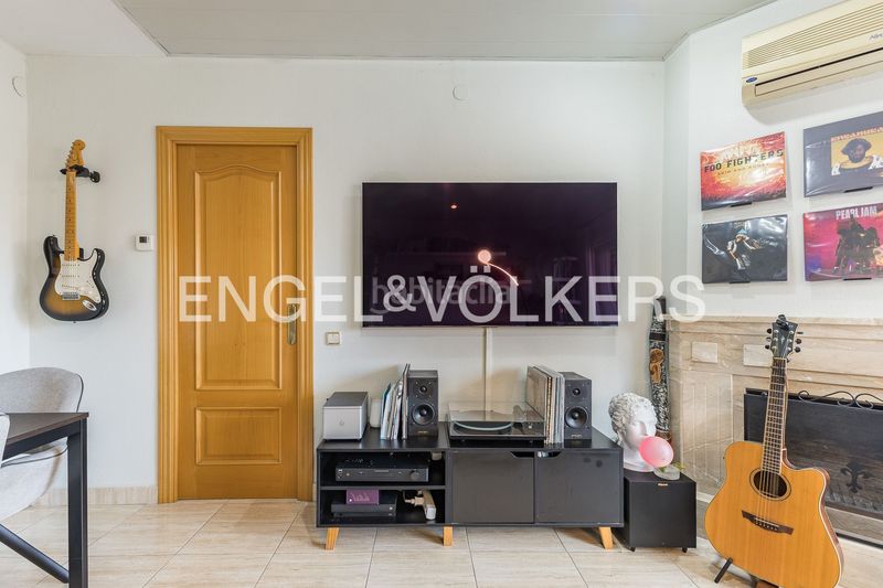 Foto 4dd7d149-7bb7-4b5d-84c6-78d1b0bef22b. Ático exclusivo ático con vistas a montaña en Font de la Guatlla, lujo y comodidad en el corazón de la ciudad en Barcelona