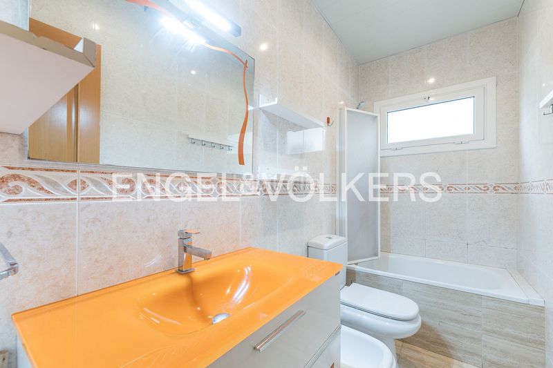 Foto 895d5b31-5ded-4813-9883-be585666b1c2. Ático exclusivo ático con vistas a montaña en Font de la Guatlla, lujo y comodidad en el corazón de la ciudad en Barcelona