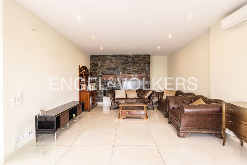 Foto 43bae98c-6688-4239-9c11-6555fa575510. Casa amb calefacció aparcament piscina a Premià de Dalt