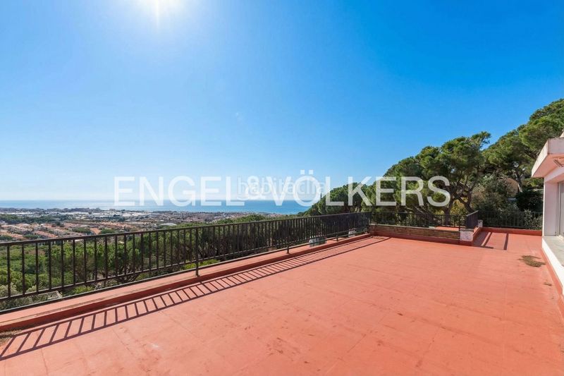 Foto 8ba6819c-68fb-46e6-b9d0-1529c461f755. Casa amb calefacció aparcament piscina a Premià de Dalt