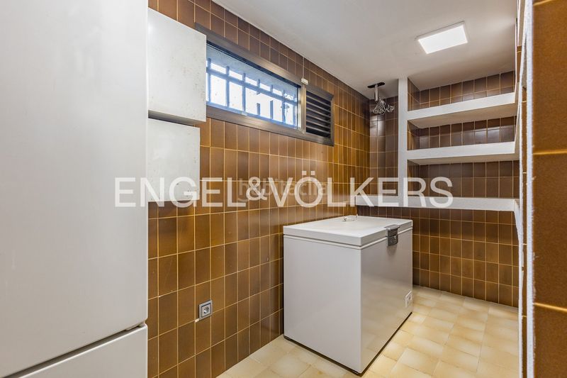 Foto 51b85e3f-8930-4724-8d29-929100a4c5bf. Alquiler casa imponente casa de diseño único con piscina cubierta y jardín en Sant Cugat del Vallès