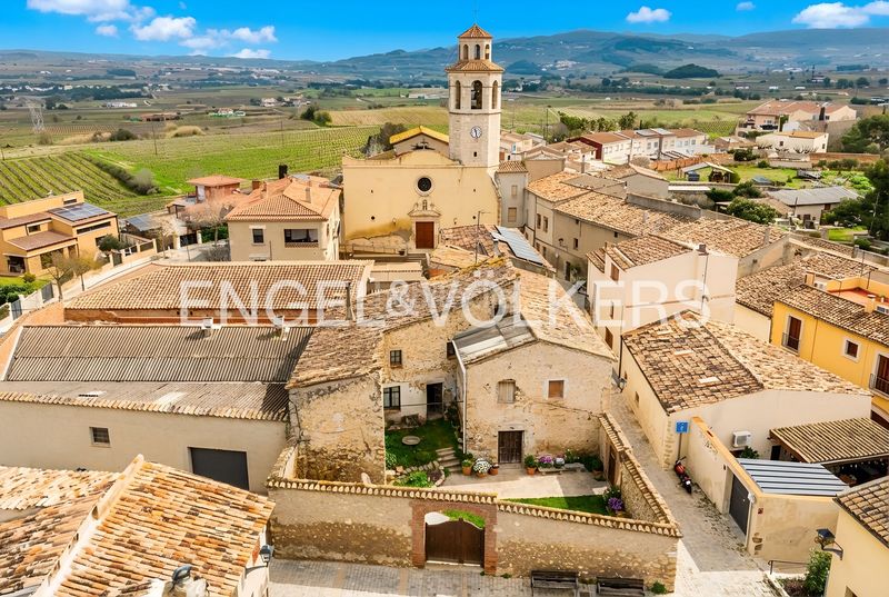 Foto 681b8e97-a564-4638-985f-5b19daf608b2. Casa amb calefacció a Granada (La)