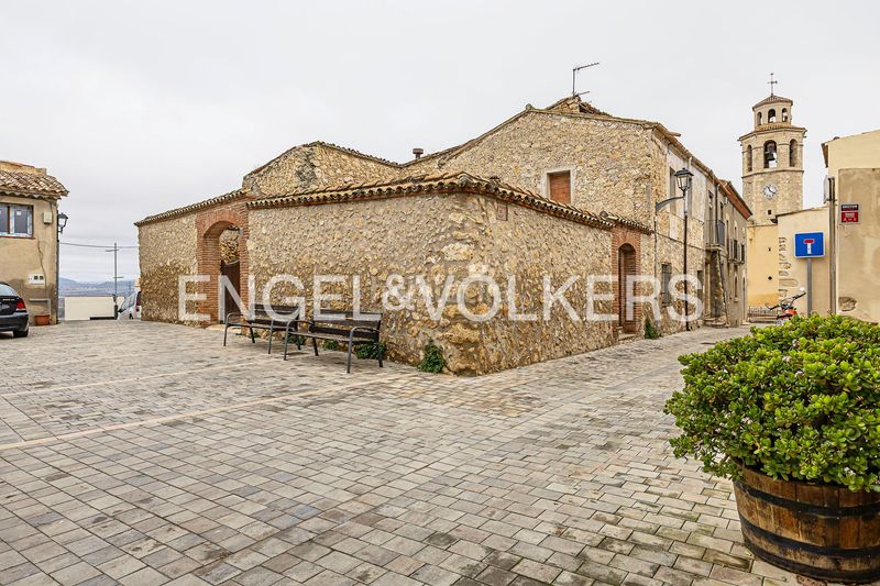 Foto e6f65380-2ce8-42a8-9259-df0c5eec9775. Casa amb calefacció a Granada (La)