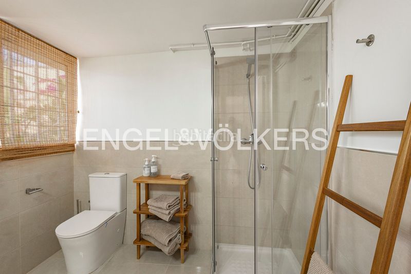 Foto a3aedb62-5653-4e82-913d-dedfea626d15. Casa adossada amb calefacció piscina a Bruguers Gavà