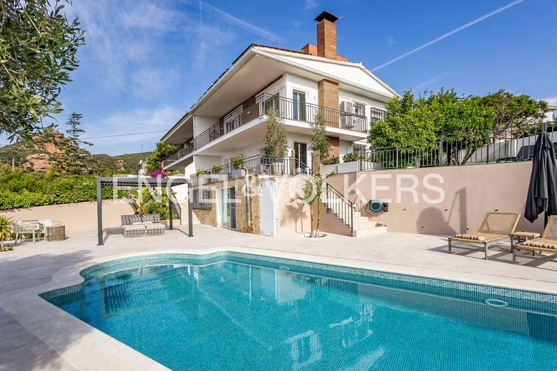 Foto ddb31a23-7bb3-496a-bc4b-4af0735edbfc. Casa adossada amb calefacció piscina a Bruguers Gavà