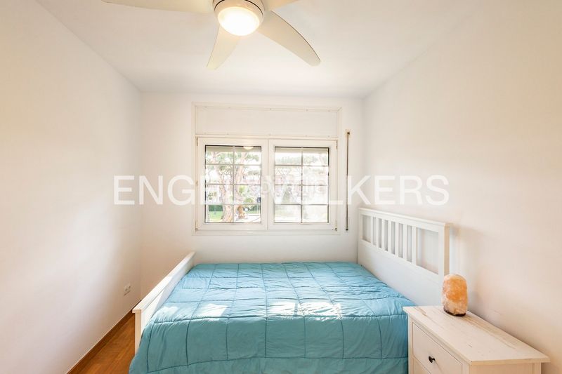 Foto d2cff8ae-243f-4f51-81c8-8d060ee8b115. Casa amb calefacció aparcament piscina a Gava Mar Gavà