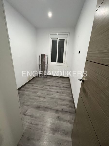 Foto d76f10a4-b9a8-44b3-bda7-d805e205d8d6. Pis amb calefacció a Baix Guinardó Barcelona