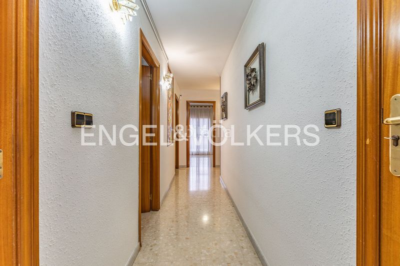Foto 0242c806-050b-4a73-bba7-8b8718294325. Casa adossada amb calefacció aparcament a Creu de Barberà Sabadell