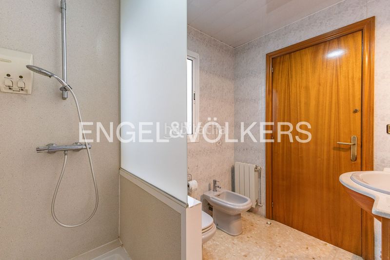 Foto 18252093-f6de-4a8b-86bb-82f8e53ec4c3. Casa adossada amb calefacció aparcament a Creu de Barberà Sabadell