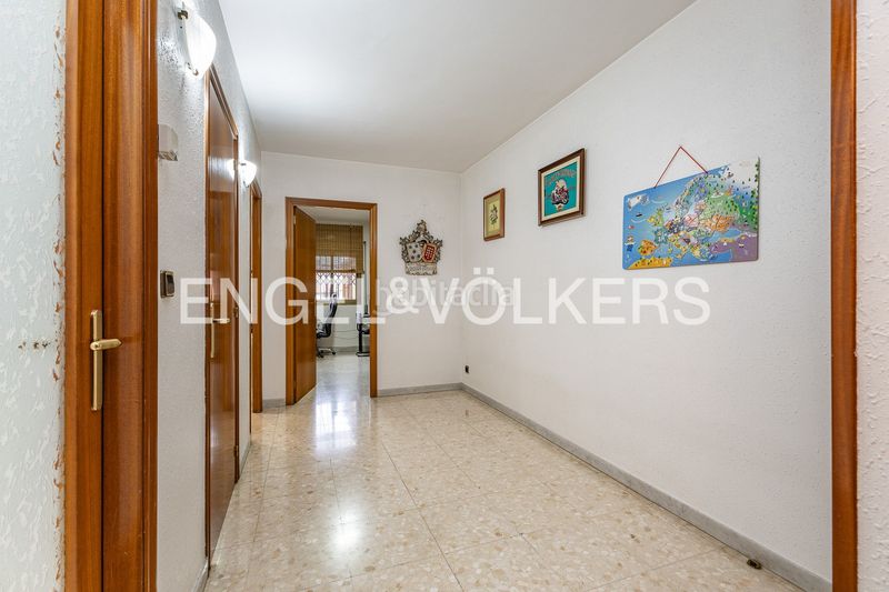 Foto 406a2d2b-1fa9-4fa2-9461-a45a3d45ac76. Casa adossada amb calefacció aparcament a Creu de Barberà Sabadell