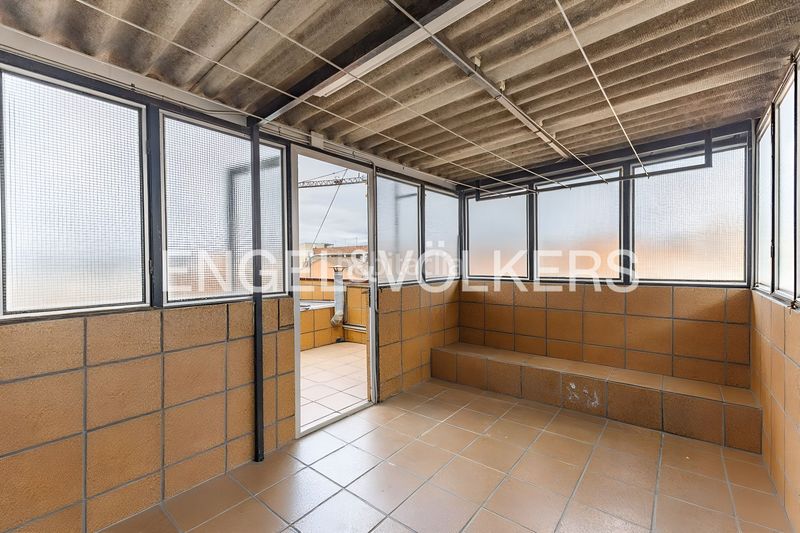 Foto 5174523e-fd82-48c1-b96c-1127eb3d7043. Casa adossada amb calefacció aparcament a Creu de Barberà Sabadell