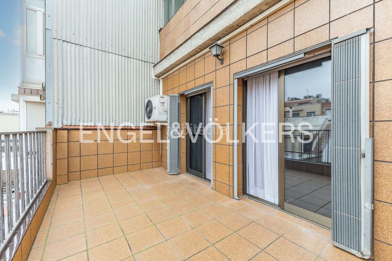 Foto 7d04b187-dbc9-48e0-90b0-3e159bc8f155. Casa adossada amb calefacció aparcament a Creu de Barberà Sabadell
