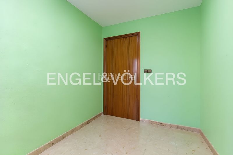 Foto c290c7f0-6dab-4d59-b885-8b1f198f8529. Casa adossada amb calefacció aparcament a Creu de Barberà Sabadell
