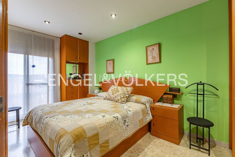 Foto d14dffd7-8297-4153-8bb1-f2b2c880160b. Casa adossada amb calefacció aparcament a Creu de Barberà Sabadell