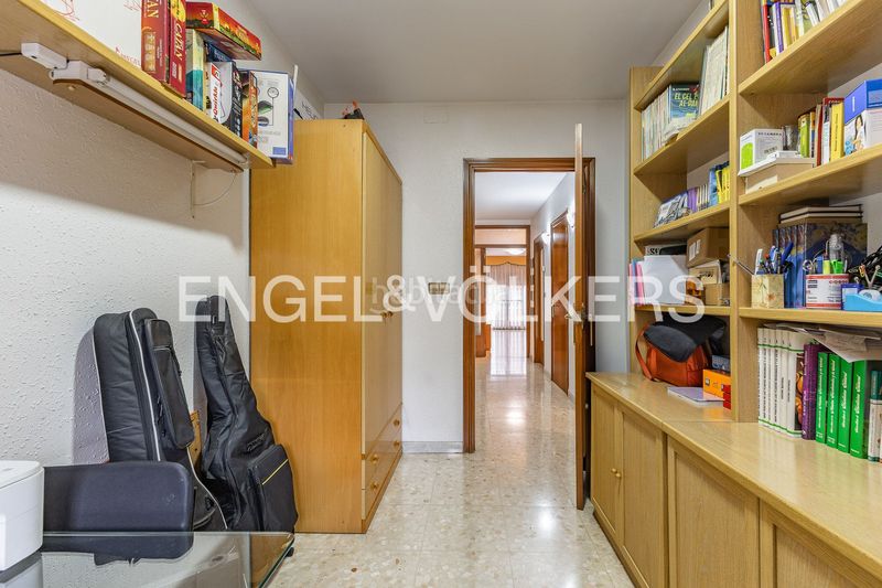 Foto e1f149dc-dd47-46c4-9851-c3df37379278. Casa adossada amb calefacció aparcament a Creu de Barberà Sabadell