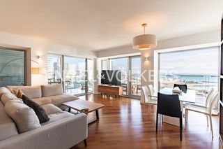 Location Appartement à Dreta de l´Eixample. Espectacular piso de 3 dormitorios con terraza