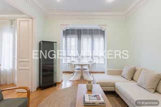 Pis a Dreta de l´Eixample. Acogedor y funcional piso alto en eixample esquerra