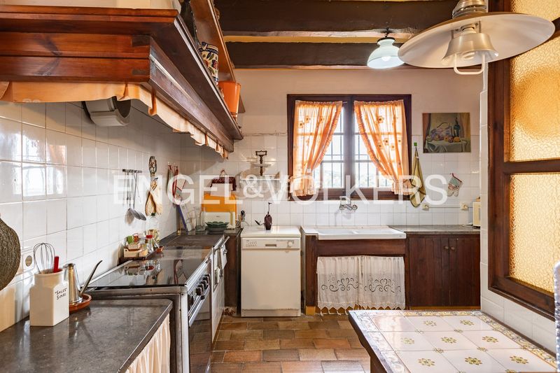 Foto 481524a7-091d-48ce-a599-1f0e2387764e. Masia amb calefacció aparcament piscina a Can Quirze Mataró