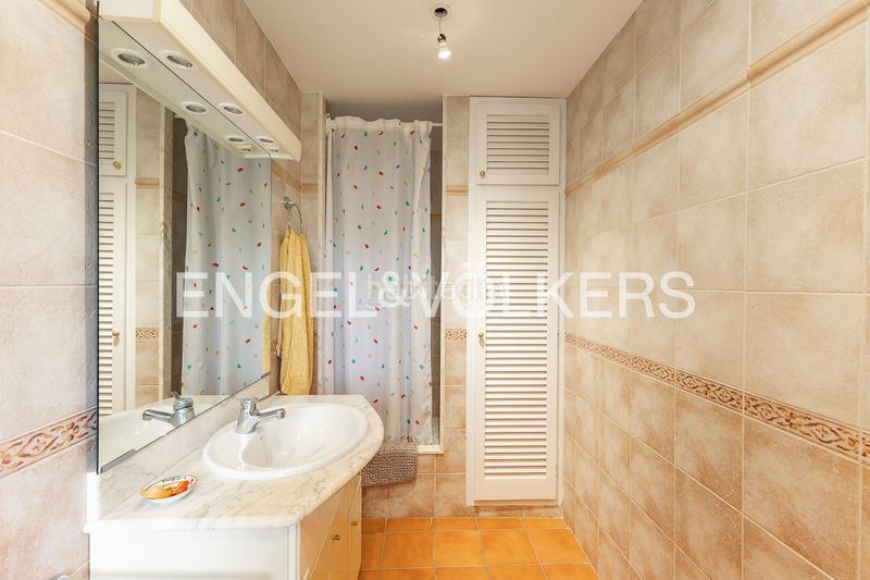 Foto 4d870b8a-7442-497f-916d-0078c69c8e3a. Masia amb calefacció aparcament piscina a Can Quirze Mataró