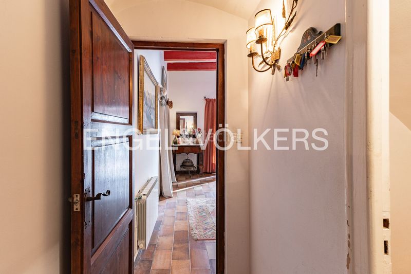 Foto 6a743e46-9bc0-46bb-806d-30e115852150. Masia amb calefacció aparcament piscina a Can Quirze Mataró