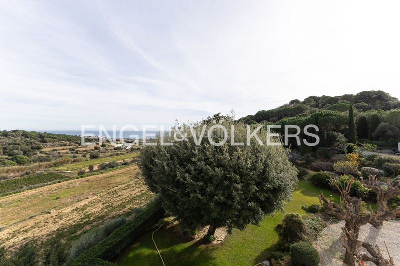 Foto 6de2ea8b-9fe1-4a0b-b384-8294dd7dc047. Masia amb calefacció aparcament piscina a Can Quirze Mataró