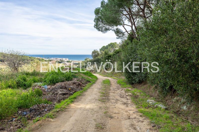 Foto 8a4e5e64-fcdf-4ef4-a8ee-1a1bec5a8802. Masia amb calefacció aparcament piscina a Can Quirze Mataró