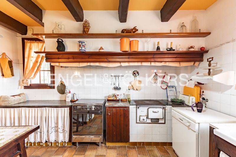 Foto 95afe9d4-7066-448b-a140-8f8e7bae30b5. Masia amb calefacció aparcament piscina a Can Quirze Mataró