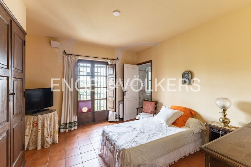 Foto a14dd174-40ec-402d-a5b8-9c055371df92. Masia amb calefacció aparcament piscina a Can Quirze Mataró