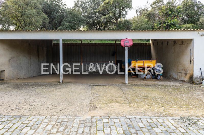 Foto a7eb0c6e-6ff2-48c7-9bae-9f57183188be. Masia amb calefacció aparcament piscina a Can Quirze Mataró