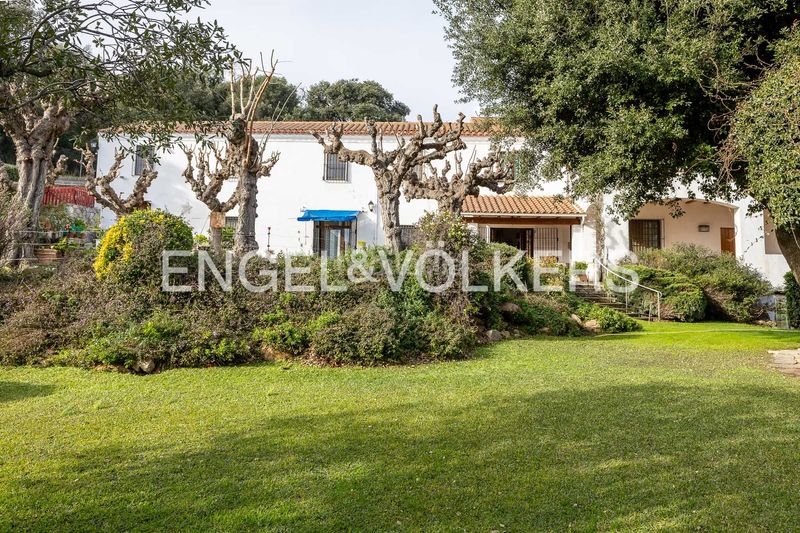 Foto bddd7235-ca46-480d-9409-0ae837e4125b. Masia amb calefacció aparcament piscina a Can Quirze Mataró