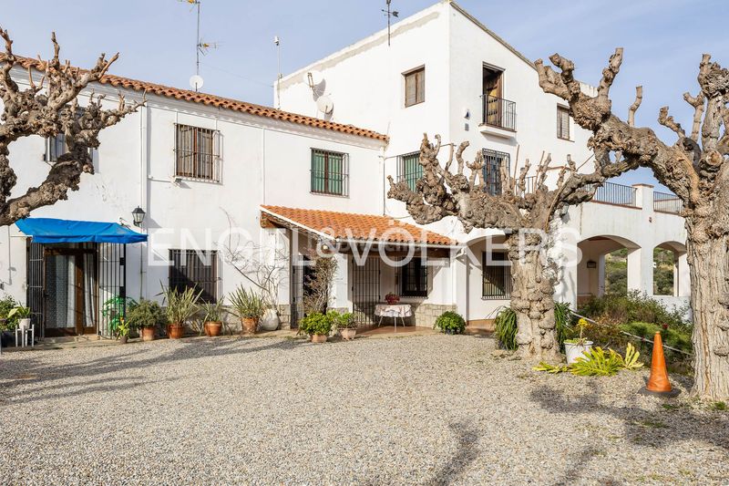 Foto e572ba08-7c28-41e2-aec1-1ade61768053. Masia amb calefacció aparcament piscina a Can Quirze Mataró