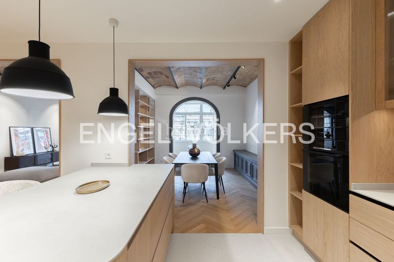 Foto ad165727-a9a2-4443-8cd8-9a702e851cd3. Pis amb calefacció a Dreta de l´Eixample Barcelona