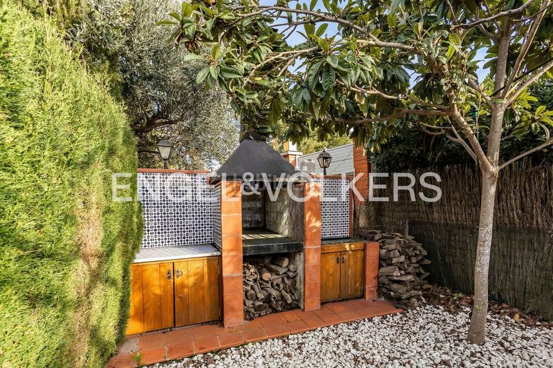 Foto d869ac03-051a-44ad-bde0-f10a68730b96. Casa amb calefacció aparcament a Ciutat Diagonal Esplugues de Llobregat