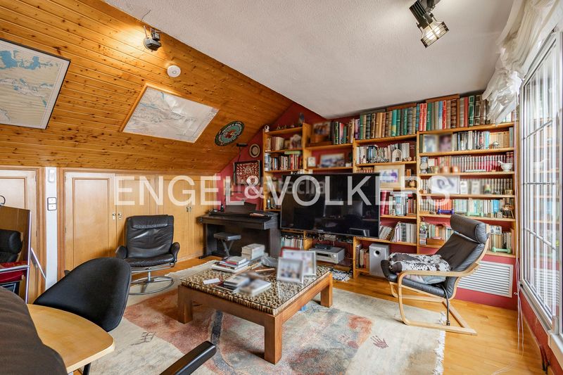 Foto ef8f8ee2-cd06-436e-b8e2-088c21995435. Casa amb calefacció aparcament a Ciutat Diagonal Esplugues de Llobregat