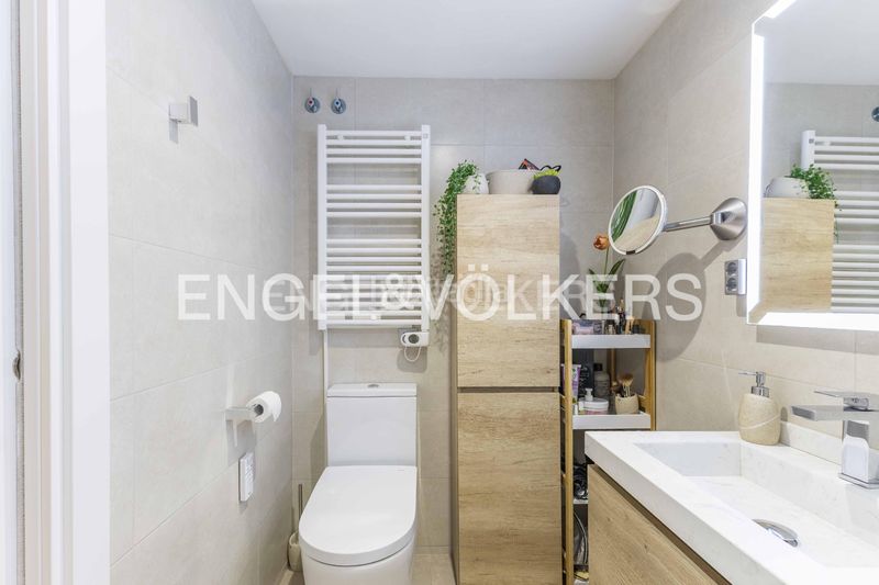 Foto 2f8c0b92-2298-46cc-a202-52d4b3fc37ee. Pis amb calefacció aparcament a La Bordeta Barcelona