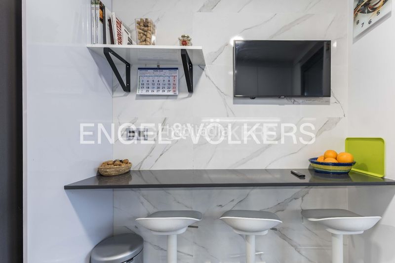 Foto 4d961f33-99cd-41f0-a09d-832914bf610a. Pis amb calefacció aparcament a La Bordeta Barcelona