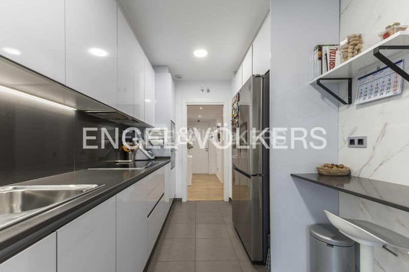 Foto 59f3c398-0983-4f29-b871-00a82cff1a6a. Pis amb calefacció aparcament a La Bordeta Barcelona