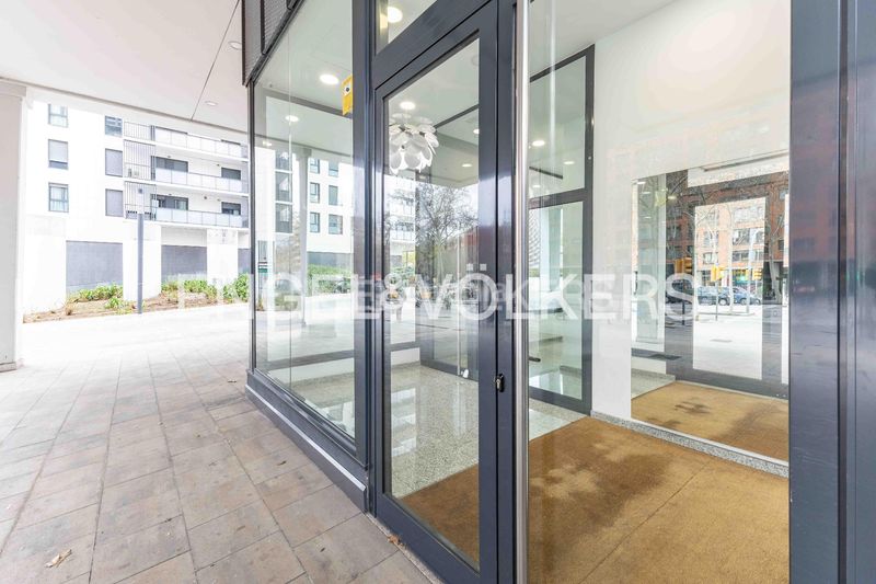 Foto 8f1c2ff2-f05e-4bcb-a10a-103de4f1d373. Pis amb calefacció aparcament a La Bordeta Barcelona