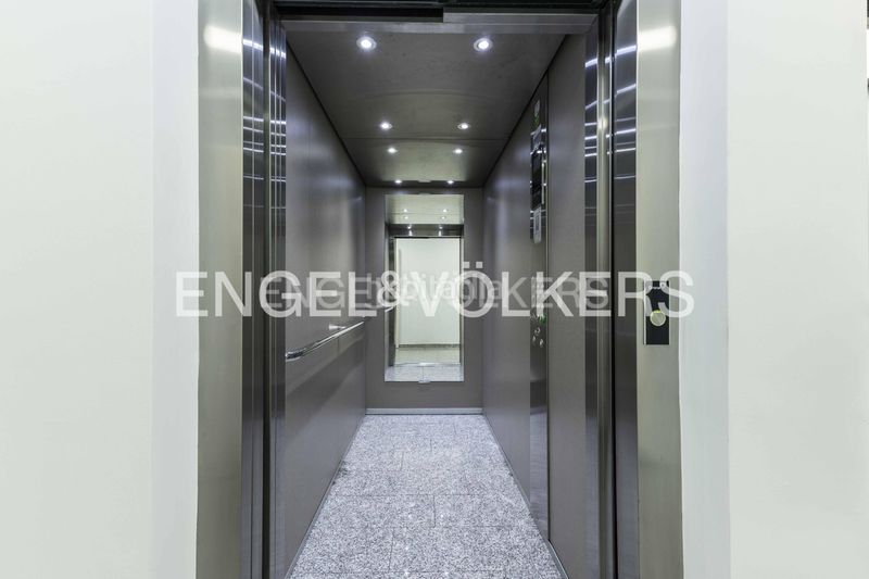 Foto 9d1f3d63-9cae-4cd2-8b67-42041aae5498. Pis amb calefacció aparcament a La Bordeta Barcelona