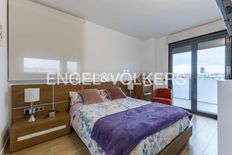 Foto aaf6f9ee-70a4-4f5e-acc6-2fd07af39ee0. Pis amb calefacció aparcament a La Bordeta Barcelona