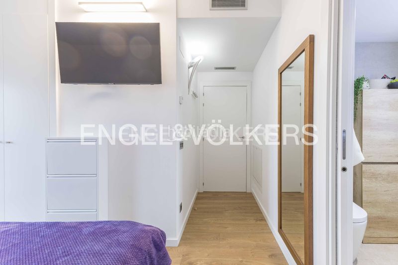 Foto b0f2f4f8-5614-4021-b018-5d7d5da5b380. Pis amb calefacció aparcament a La Bordeta Barcelona